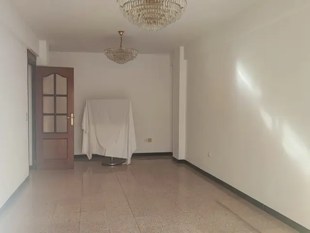 Piso En Venta En Calle Pizarro En Centro Por