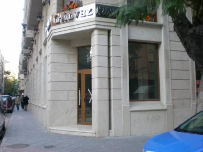 Local comercial en C/Valencia, foto 1