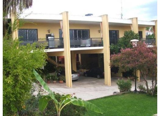 Chalet en alquiler en Córdoba