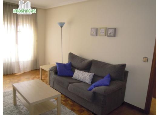 Piso en alquiler en Oviedo