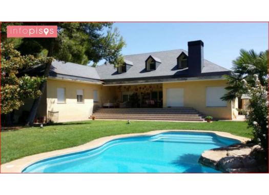 Chalet en alquiler en Albacete
