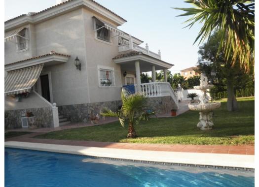 Chalet en alquiler en Alicante