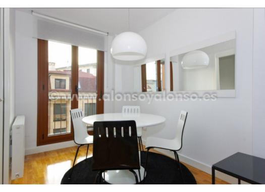 Apartamento en alquiler en Oviedo