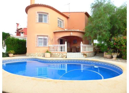Chalet en alquiler en Alicante