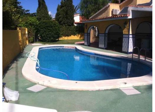 Chalet en alquiler en Alicante