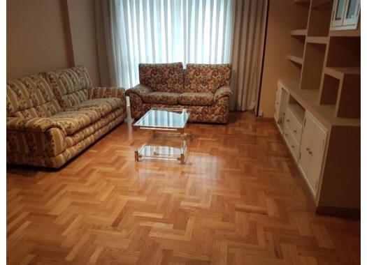 Piso en alquiler en Oviedo