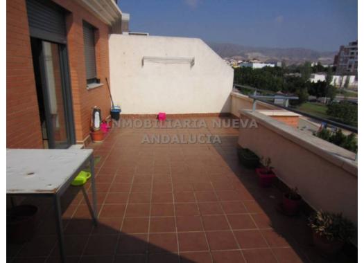 Ático en alquiler en Almería