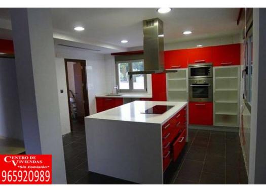 Chalet en alquiler en Alicante