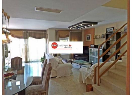 Chalet en alquiler en Alicante