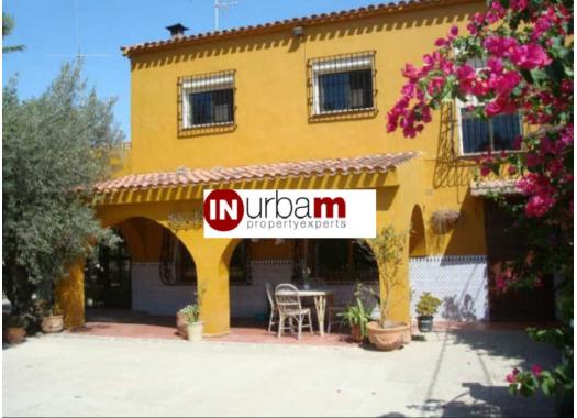 Chalet en alquiler en Alicante