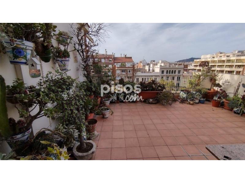 Ático en venta en Passeig Sant Joan cerca de Carrer de la Indústria en