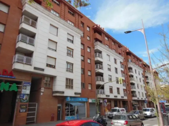 Commercial premises for sale in Calle de Zaragoza, 21, near Calle de Castellón, Aguas Vivas-Las Lomas-Alamín (Guadalajara Capital) of 180.000 €