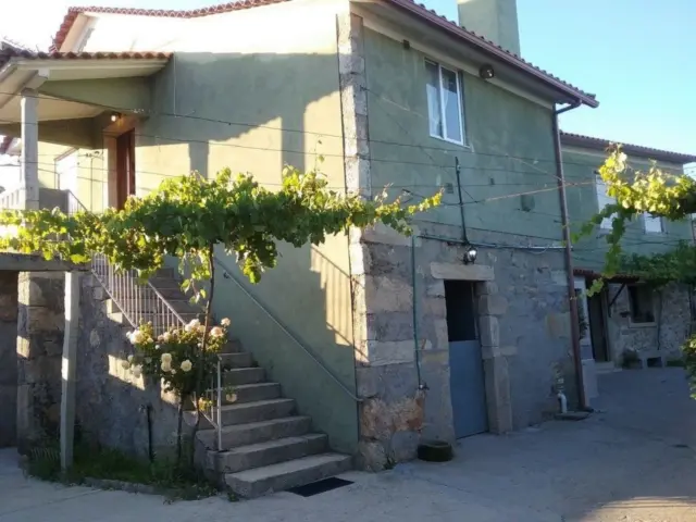 Casa adosada en alquiler en Calle Po-360, Número 42, Salcidos (A Guarda) de 4.500 €<span>/mes</span>