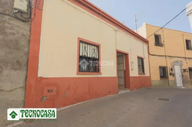 Terraced house in Adra