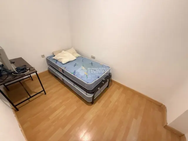 Apartment in Adelfas photo 4