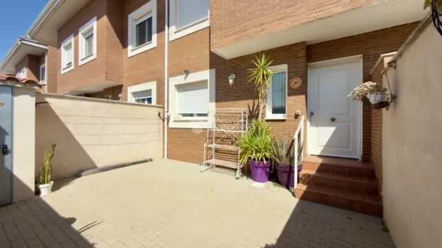Terraced house in Marchamalo