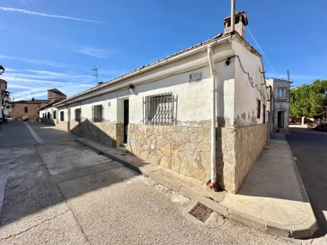 Semi-detached house in Pozo de Guadalajara