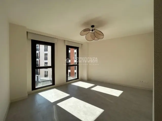 Piso en alquiler en Calle de Amaniel - Imagen 28