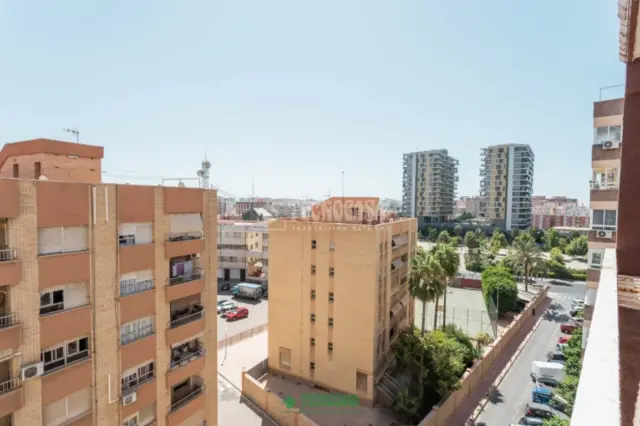 Piso en venta en Calle del Canónigo Molina Alonso, Oliveros-Altamira-Barrio Alto (Almería Capital) de 179.900 €