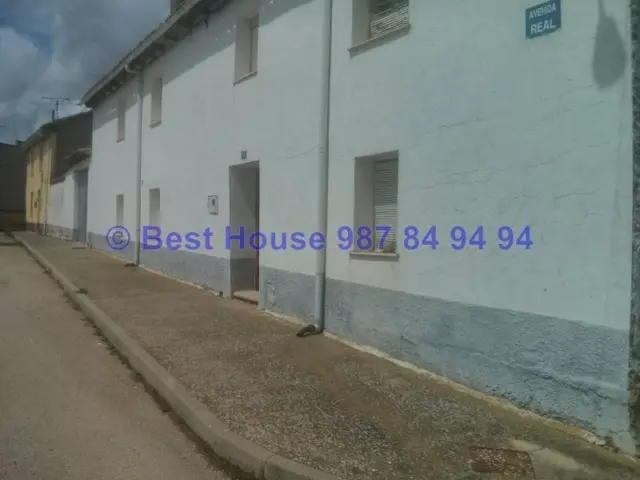 House for sale in Navafría, Valdefresno of 85.000 €