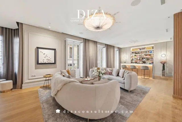 Piso en alquiler en Calle de la Reina - Imagen 55