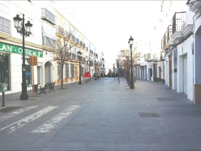 Local comercial en venda a Centro Urbano, Núcleo Urbano-Urbanizaciones (Chiclana de la Frontera) de 75.000 €