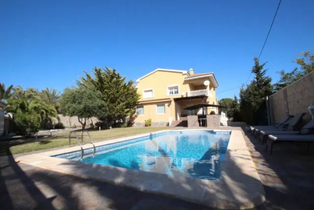 Chalet en Cabo Roig