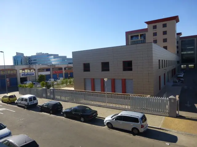 Nave industrial en venta en San Jerónimo, San Jerónimo-La Bachillera (Distrito Norte. Sevilla Capital) de 89.000 €