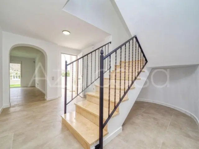 Semi-detached house on Carrer de Torrevella photo 18