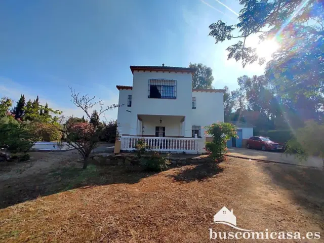 Rustic finca on Calle Principal