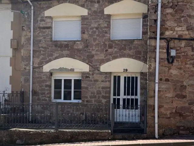 Terraced house on Calle Minio Nuñez, No. 118 photo 16