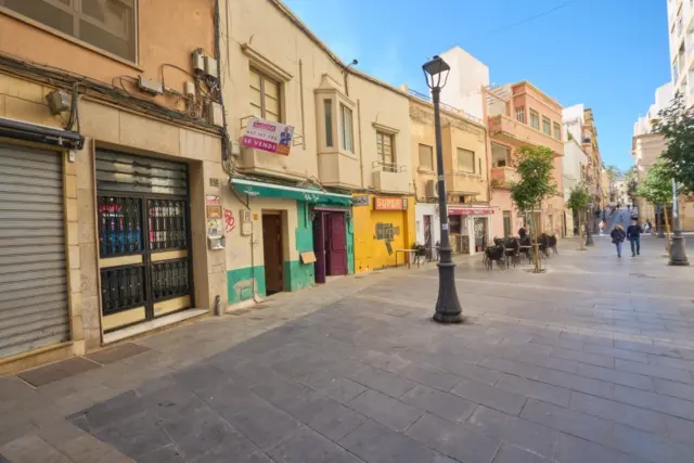 Casa en venta en Calle de Trajano, 21, Centro (Almería Capital) de 229.000 €