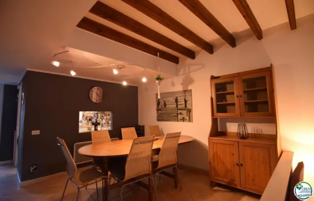 Chalet on Port Currican Street photo 6