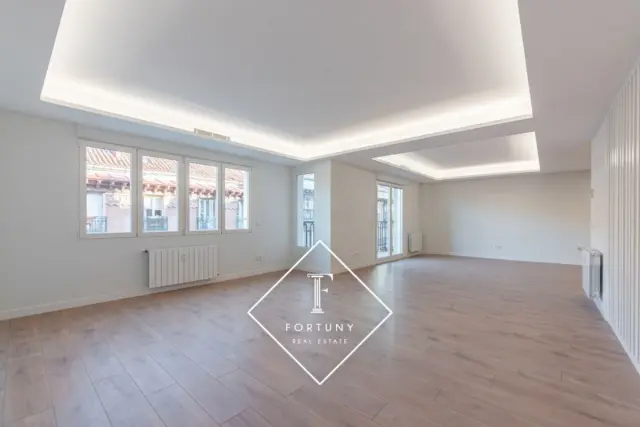 Piso en alquiler en Jerónimos - Imagen 27