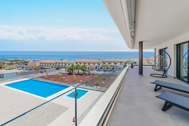 Penthouse on Beirut Street, 8