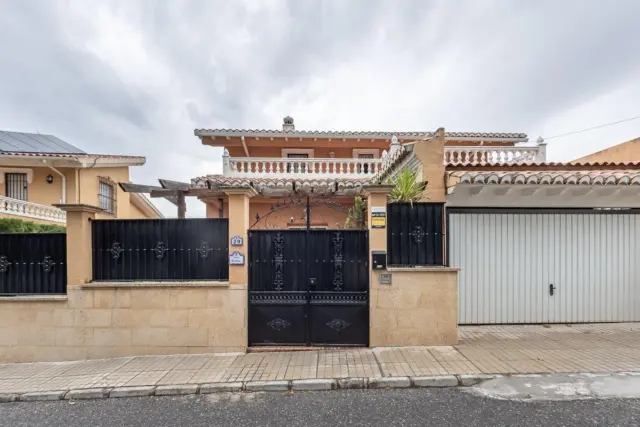 Chalet en calle del Sauce