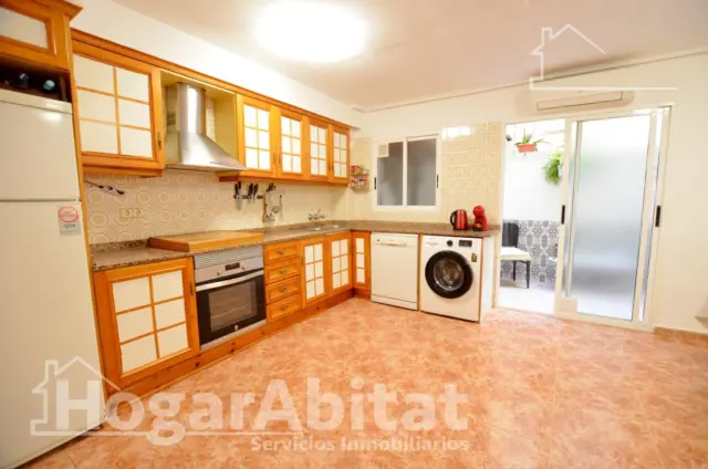Apartment in Carrer de Fra Joan Tensa photo 5