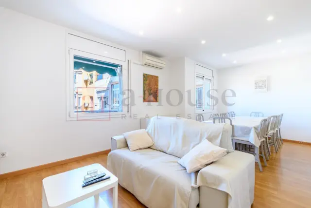 Apartment on Gran Via de les Corts Catalanes photo 2