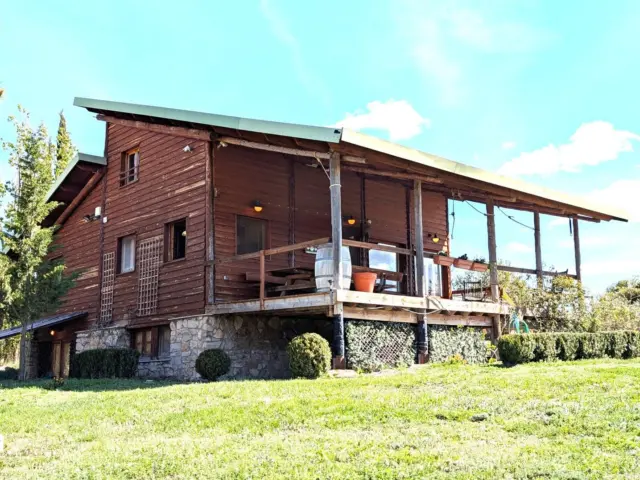 Rustic finca on Mazajarán Street