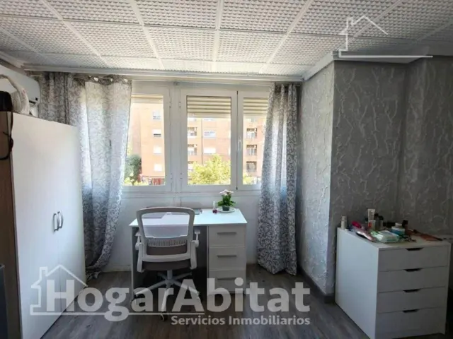 Flat on Calle de Vicente Lladró Sena photo 2