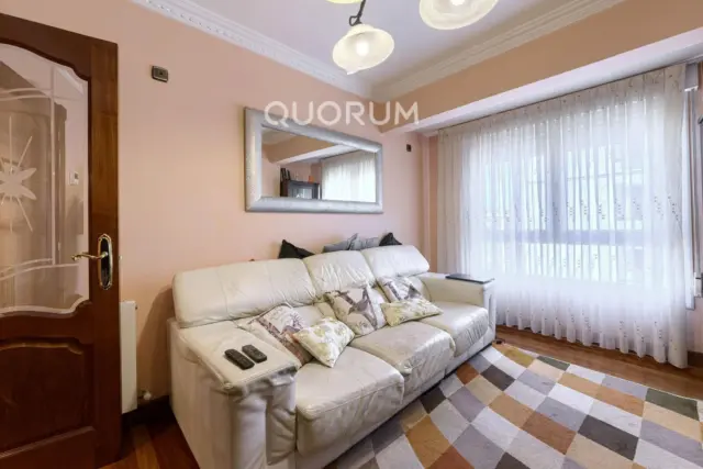 Flat in the Centre photo 34
