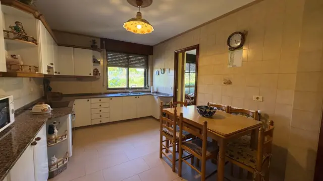 Casa en calle Abeleira