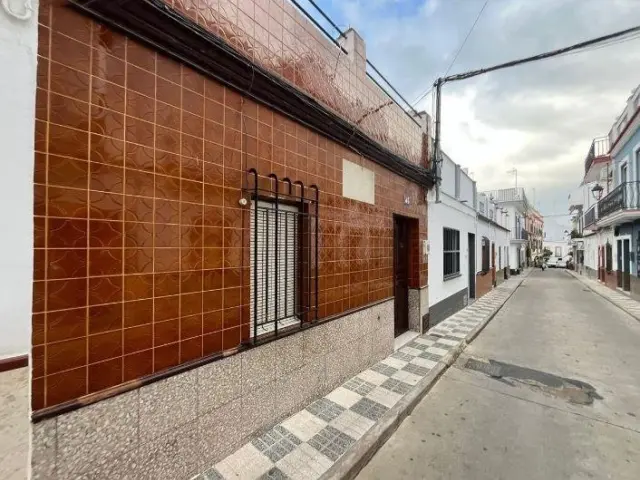 Terraced house on Calle de la Azucena, 12
