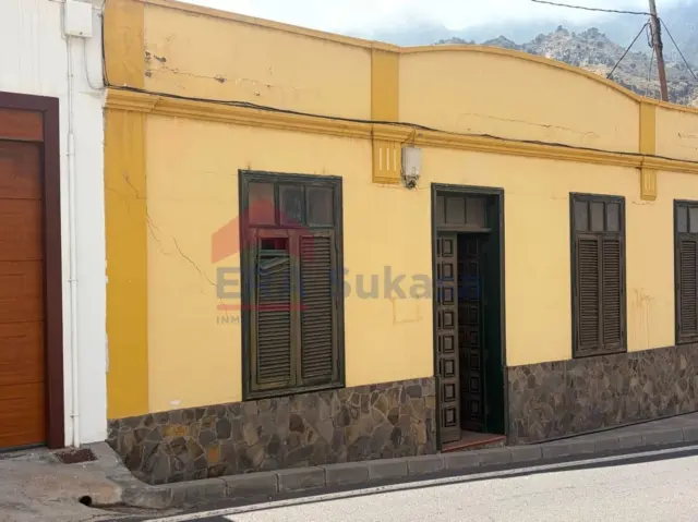 Apartment on Carretera General