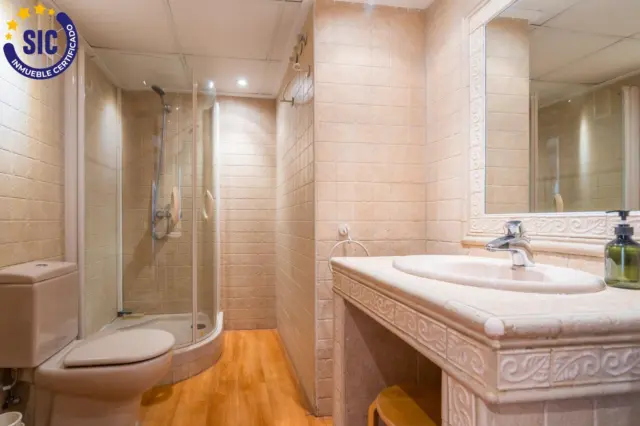 Apartment on Carrer de la Serrería photo 37