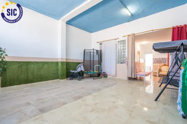Flat on Isaac Peral Street photo 32