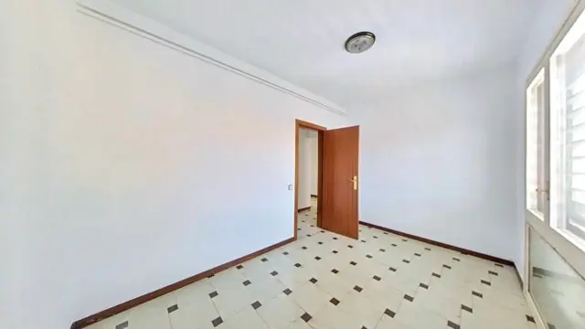 Apartment in Manlleu photo 16