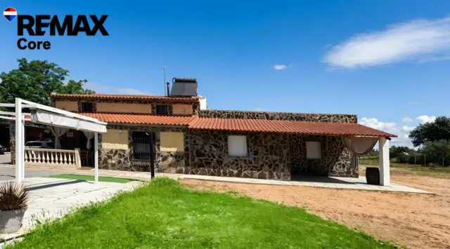 Finca rústica en Dehesilla de Calamón - Campomanes