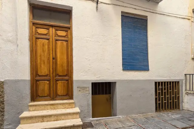 Casa adosada en calle Cruces