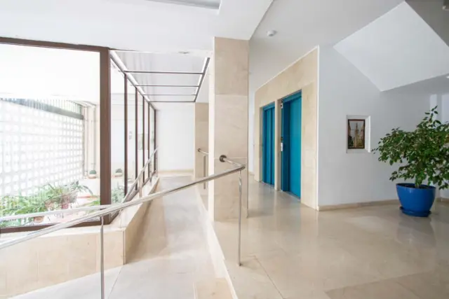 Apartment in Plaza del Doctor González Gramaje photo 3